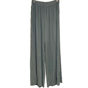 NWT Petal & Pup Cher Accordion Pleated Olive Palazzo Wide Leg Pants Womens Sz 2